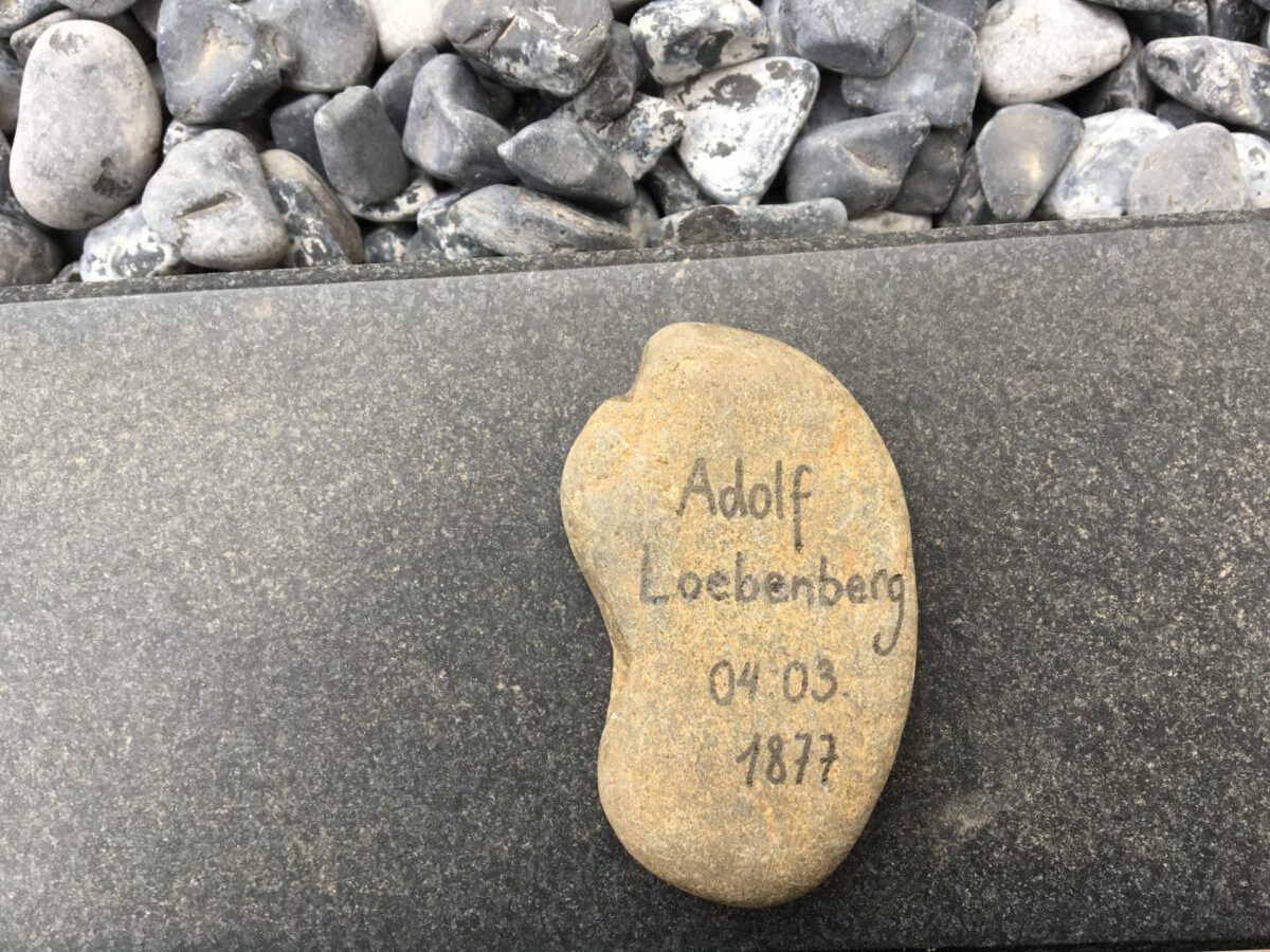 Adolf Loebenberg, Gedenkstein März 2021