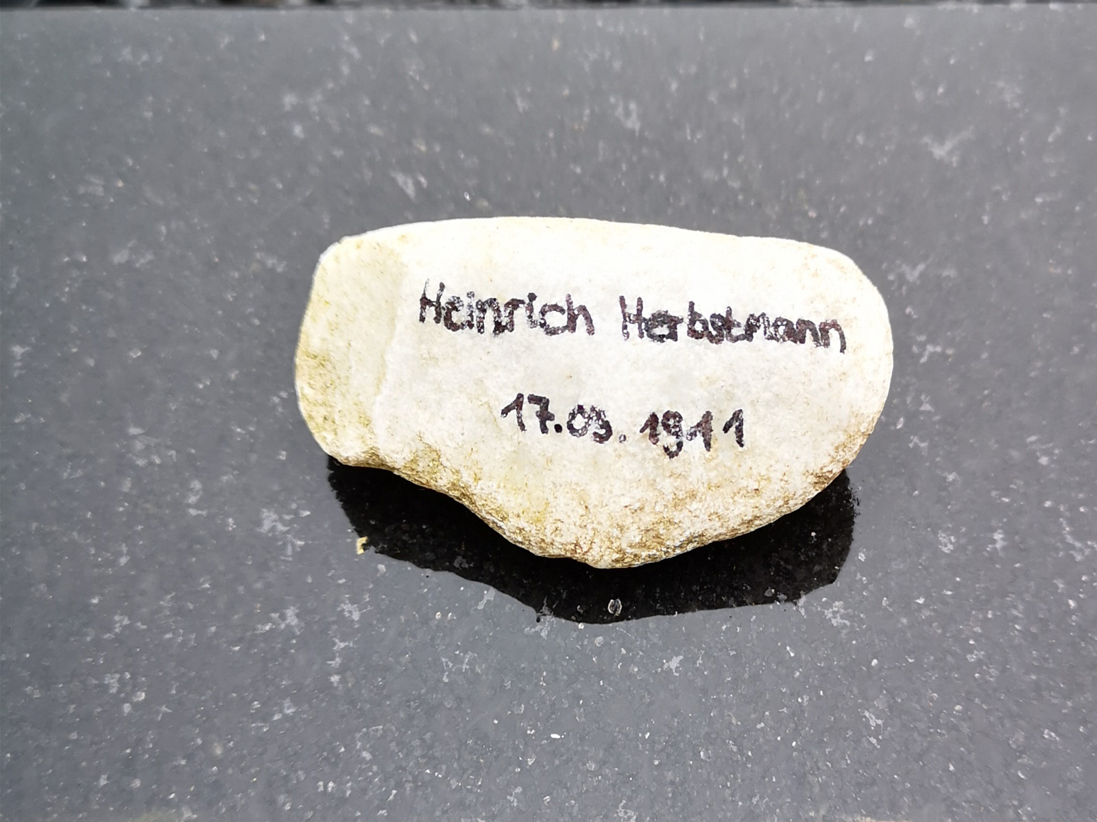 Heinrich Herbstmann, Gedenkstein März 2021