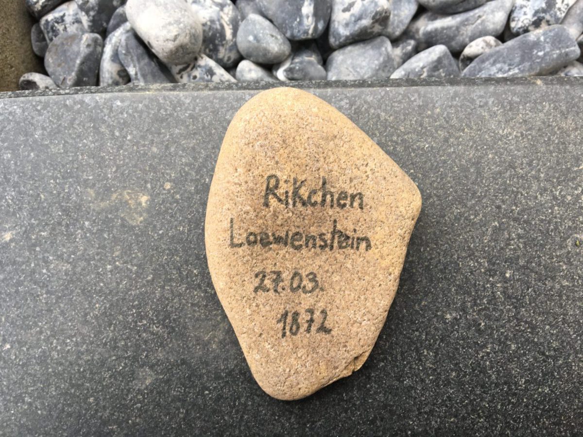 Rickchen Loewenstein, Gedenkstein März 2021