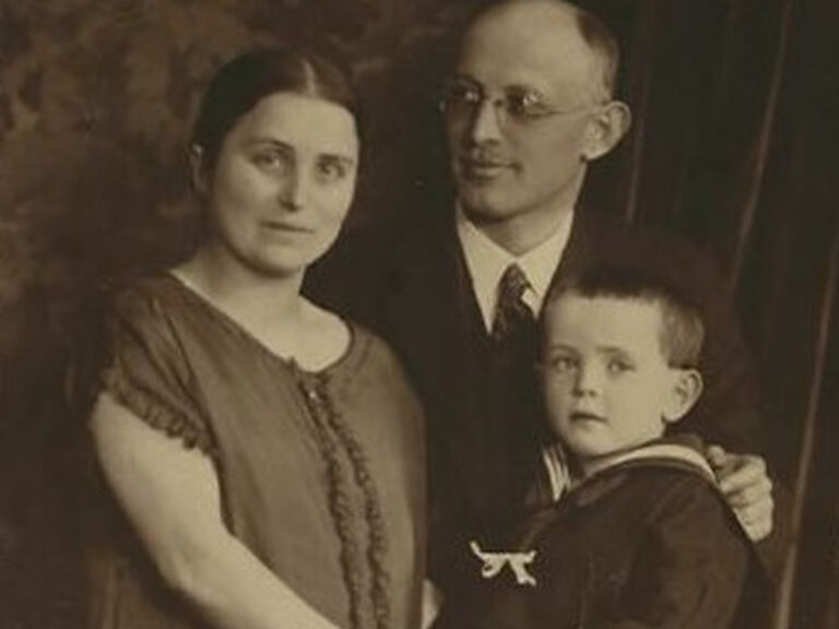 Gerda Braunold mit Ehemann Friedrich und Sohn Joseph | Gerda Braunold, his husband Friedrich and his son Joseph
