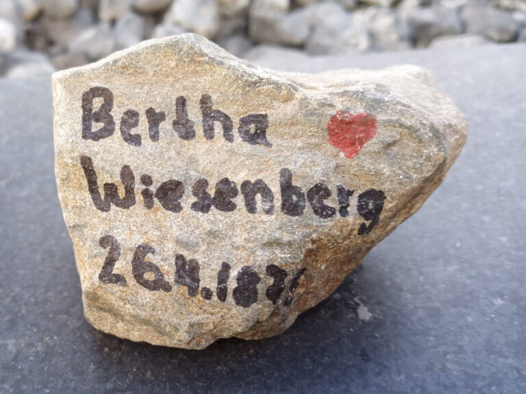 Bertha Wiesenberg, geb. Levi, Gedenkstein April 2021